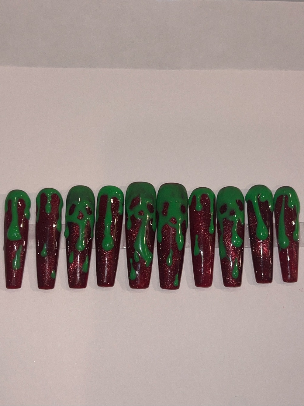 Green Drip Over Red Glitter Press-On Nails - Women's Accessories